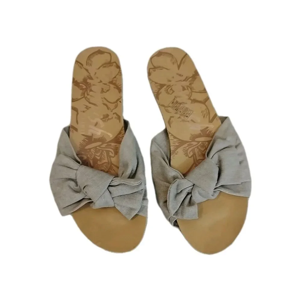 Blowfish Malibu Woman Slip-on Sandals Size 10 Flats Shoes